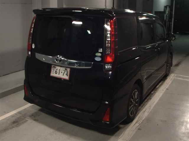 2014 Toyota Noah Si auction photo 5