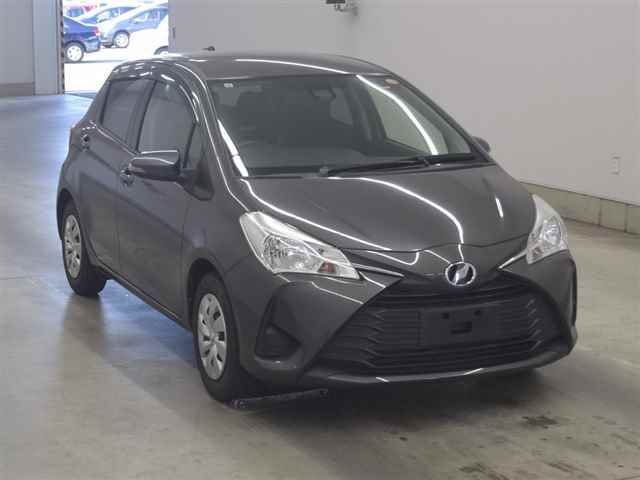 2017 Toyota Vitz F Japan auction vehicle