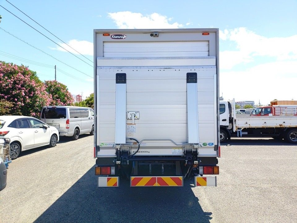 2021 Isuzu Elf auction photo 5