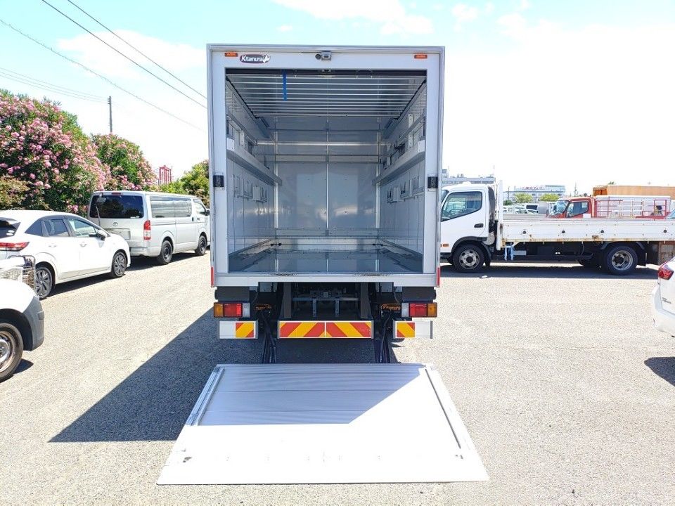 2021 Isuzu Elf auction photo 21