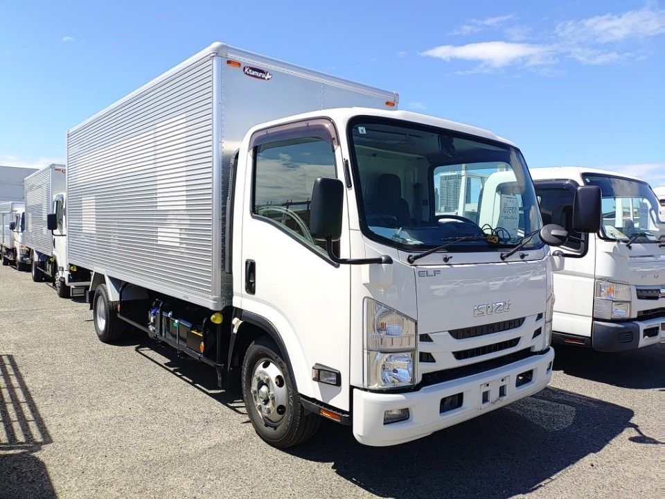 2021 Isuzu Elf auction photo 4