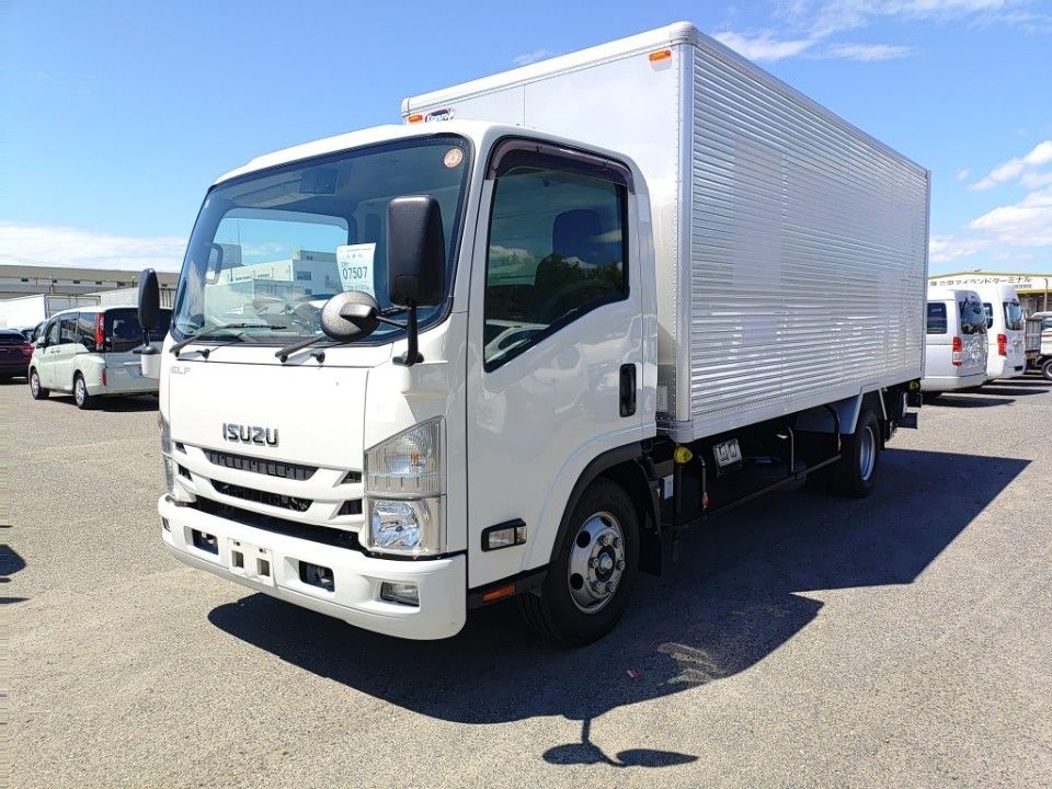 Japan Auction Vehicles 24 2021 Isuzu Elf auction photo