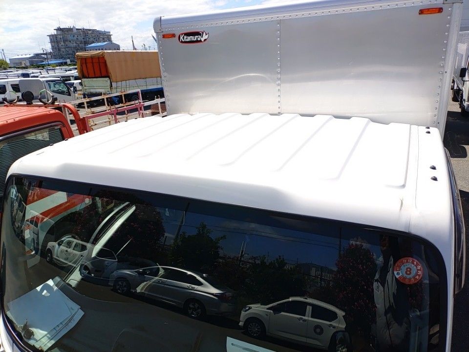 2021 Isuzu Elf auction photo 7