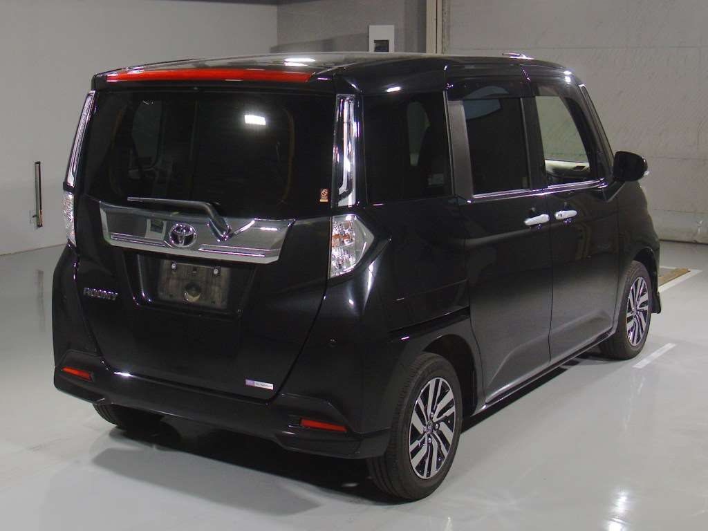 2022 Toyota Roomy カスタムG 4WD auction photo 2