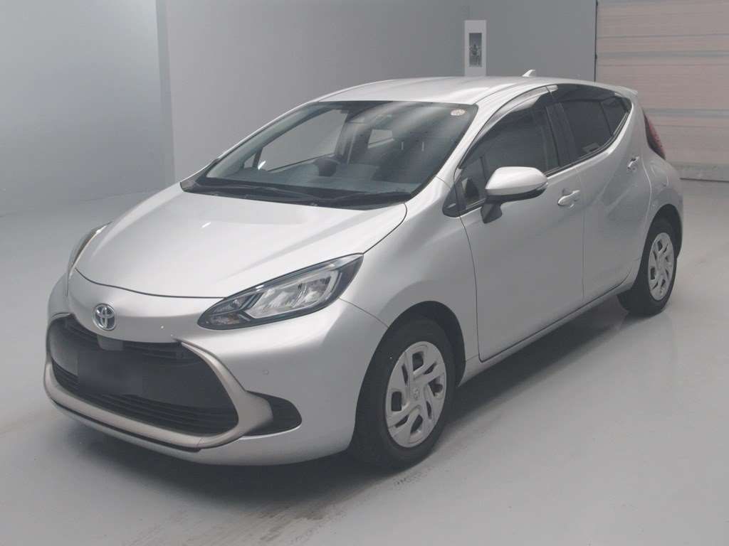 2021 Toyota Aqua G Japan auction vehicle
