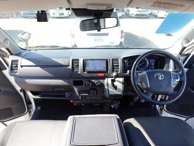 2021 Toyota Hiace DX標準ボディ auction photo 6