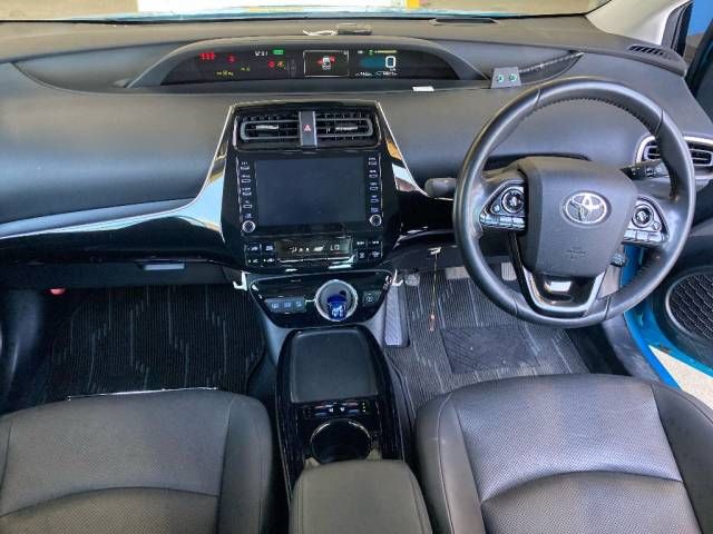 2021 Toyota Prius PHEV A Premium auction photo 2