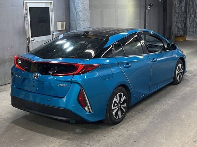 2021 Toyota Prius PHEV A Premium auction photo 5