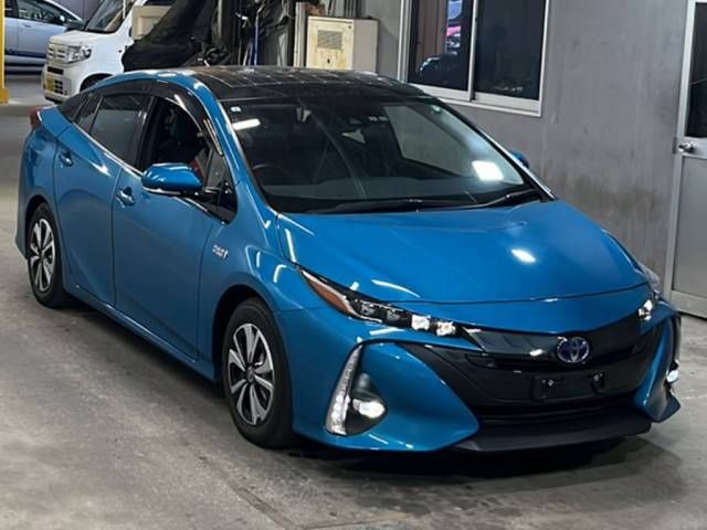 2021 Toyota Prius PHEV A Premium auction photo 4