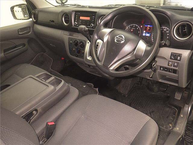 2018 Nissan NV350 Caravan 4WD VX ロング エマージェンシー auction photo 3