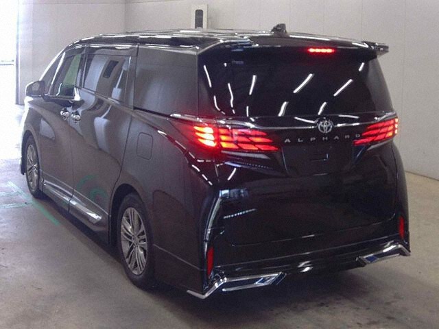 2025 Toyota Alphard Z 4WD auction photo 2