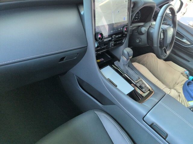 2025 Toyota Alphard Z 4WD auction photo 3