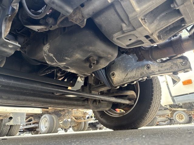 2016 Hino Dutro chassis auction photo 11