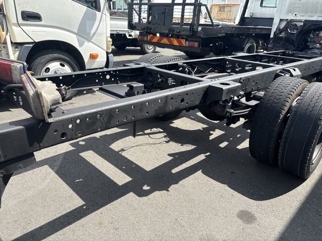 2016 Hino Dutro chassis auction photo 16