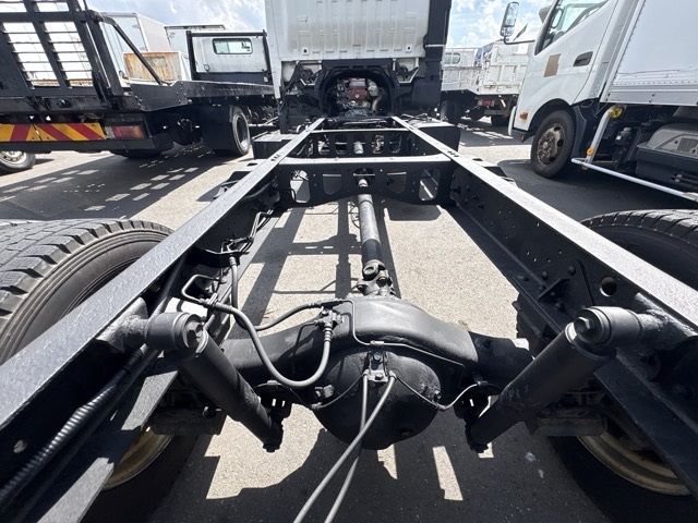 2016 Hino Dutro chassis auction photo 15