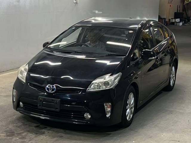 2014 Toyota Prius S Japan auction vehicle