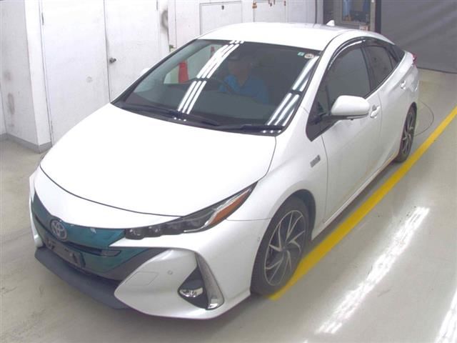 2017 Toyota Prius PHEV A auction photo 3