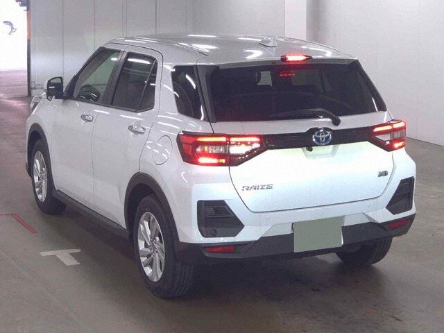 2025 Toyota Raize Hybrid G auction photo 2