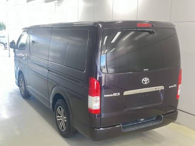 2017 Toyota Regius Ace スーパーGL ダークプライム auction photo 3