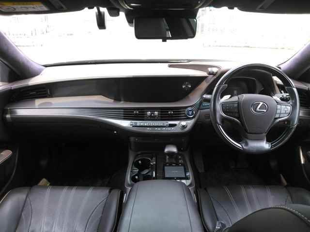 2017 Lexus LS500 h Ver. L auction photo 8