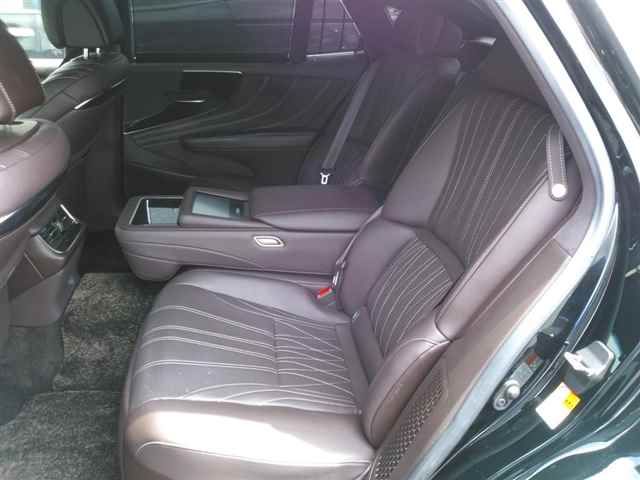 2017 Lexus LS500 h Ver. L auction photo 9