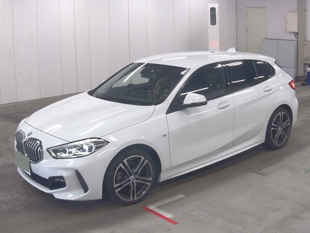 2022 BMW 1 Series 118D Mスポーツ auction photo 4