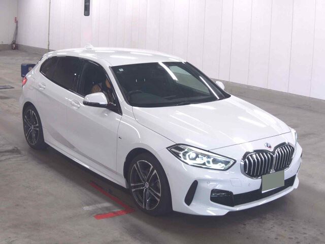 2022 BMW 1 Series 118D Mスポーツ Japan auction vehicle