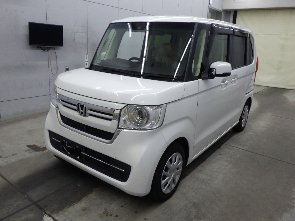 2021 Honda N-BOX L auction photo 4