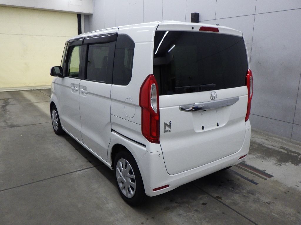 2021 Honda N-BOX L auction photo 5