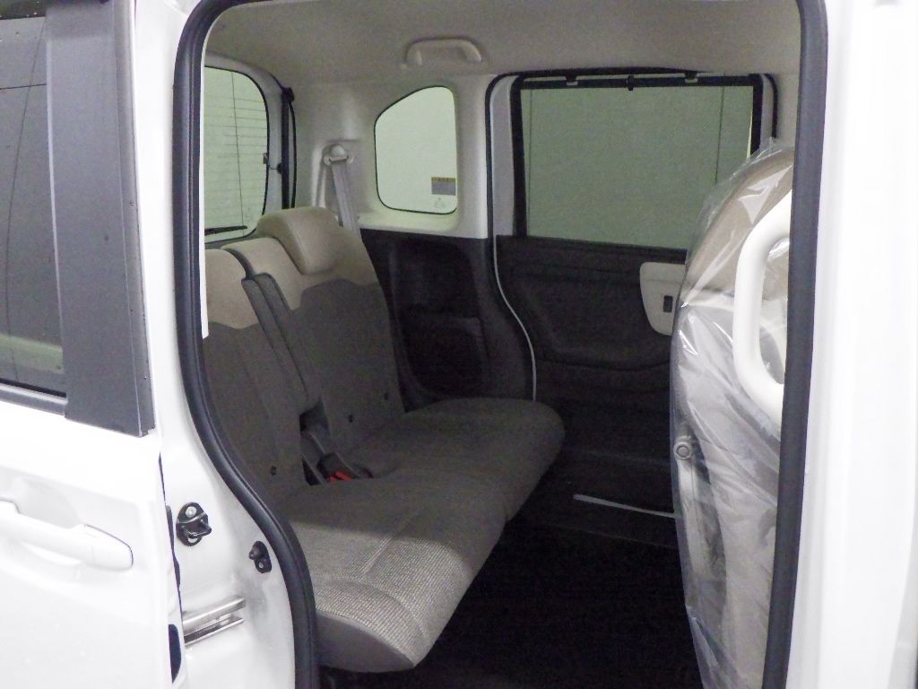 2021 Honda N-BOX L auction photo 7