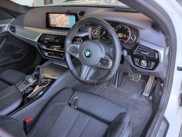 2020 BMW 5 Series 523D XDツリMスピ 4WD auction photo 3