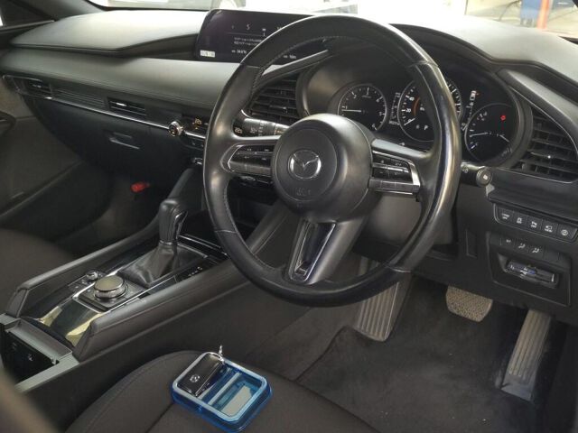 2019 Mazda 3ファストバック XDプロアクツーリンセレ auction photo 3