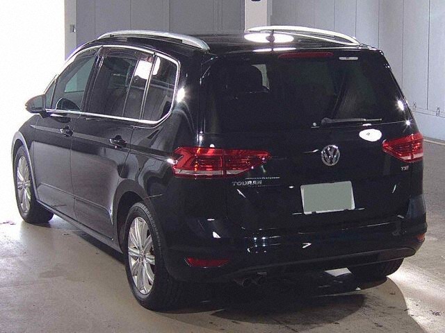 2016 Volkswagen ゴルフトゥーラン TSIハイライン auction photo 2