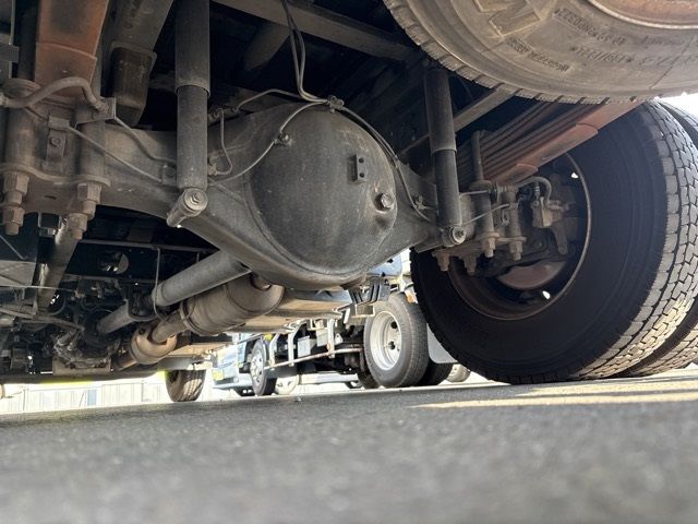 2018 Nissan Diesel UD Loader auction photo 9