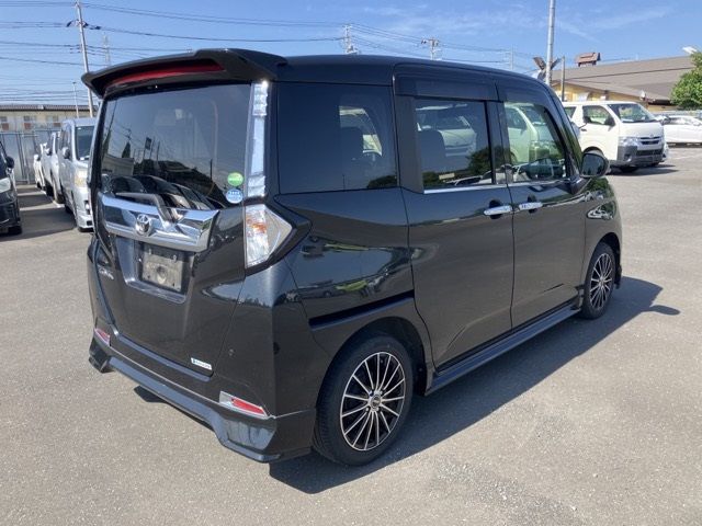2018 Toyota Tank Custom G auction photo 2