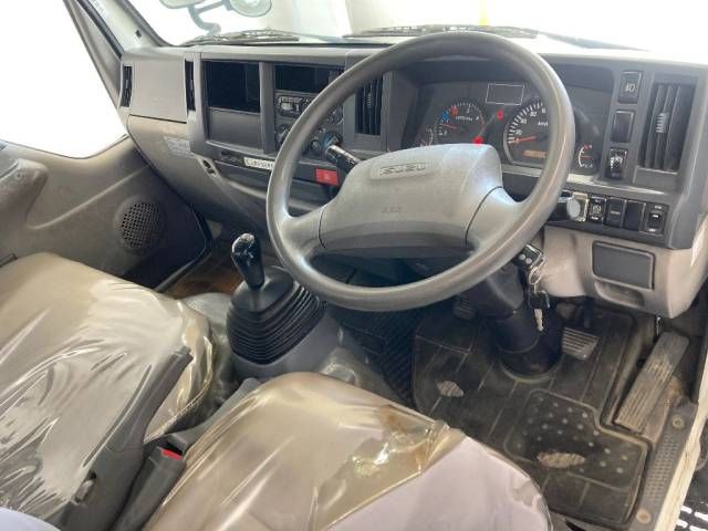 2015 Isuzu Elf * auction photo 2