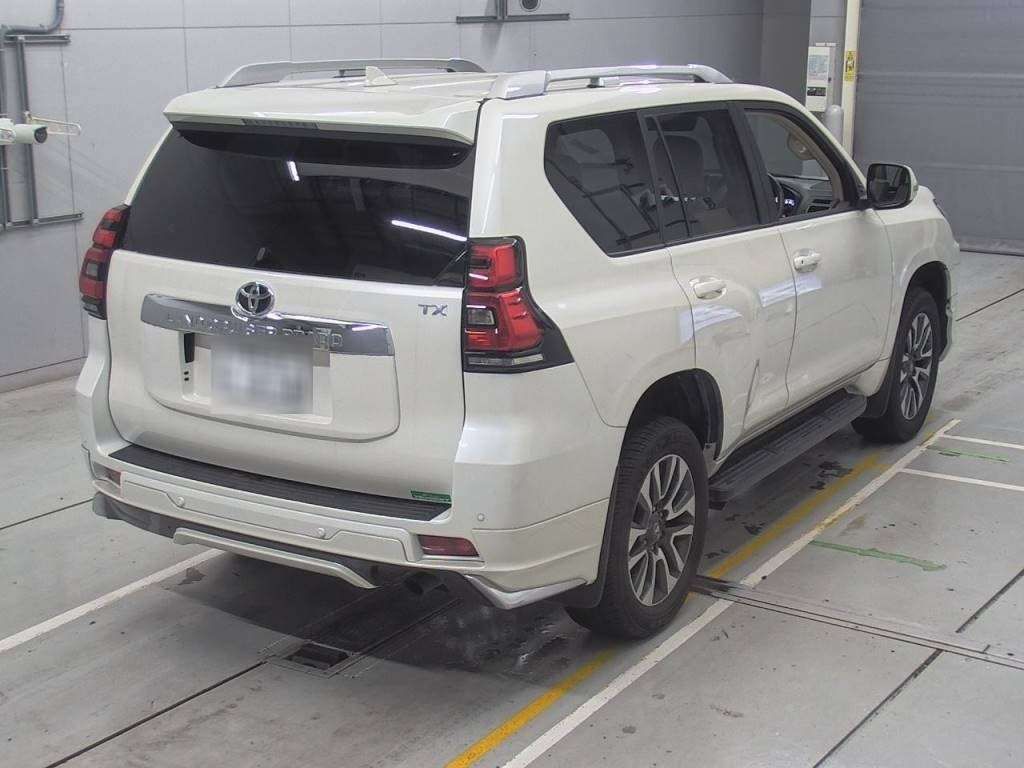 2023 Toyota Land Cruiser Prado TX Lパッケージ 4WD auction photo 2