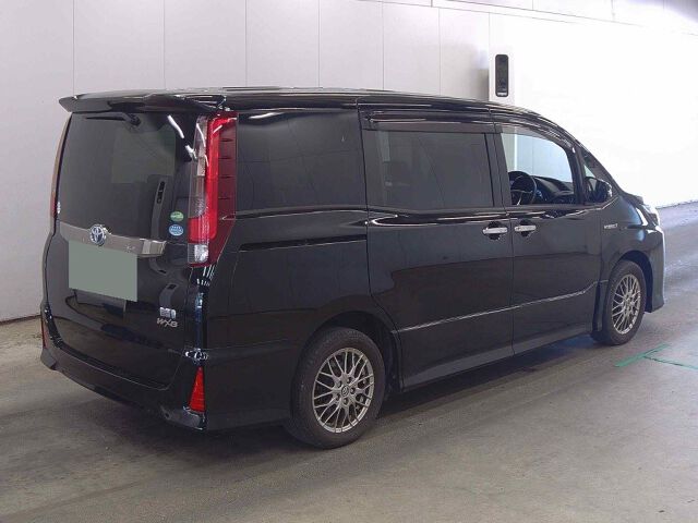 2017 Toyota Noah HV SI WXB auction photo 5