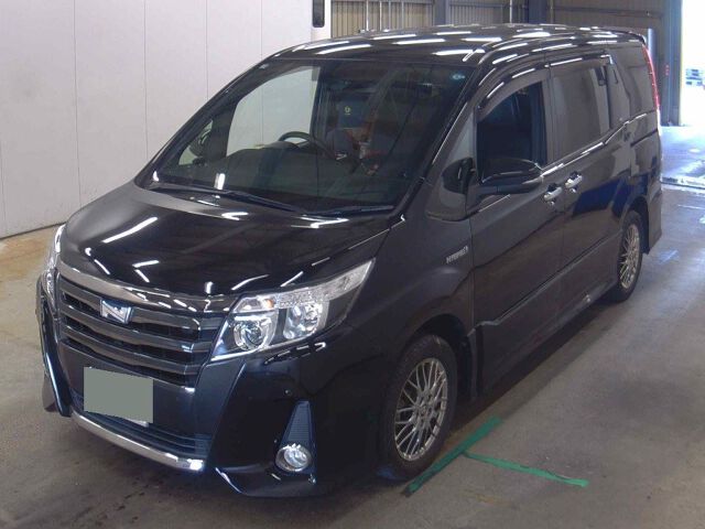 2017 Toyota Noah HV SI WXB auction photo 4