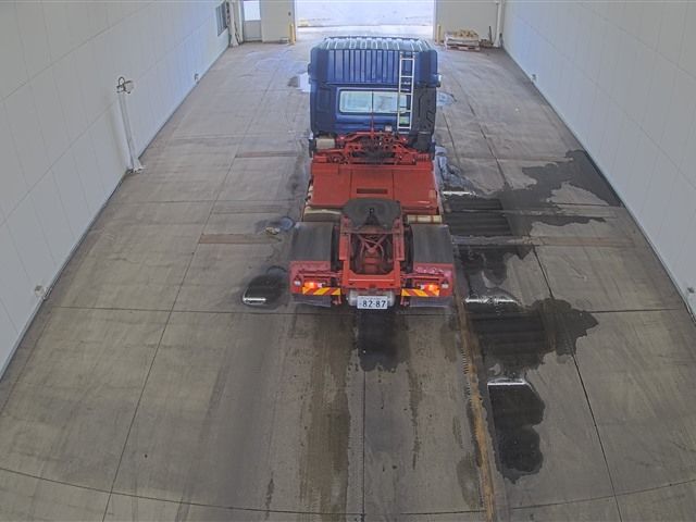 2019 Nissan Diesel UD Tractor Turbo auction photo 3