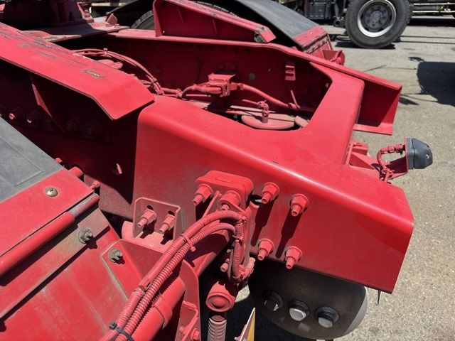 2019 Nissan Diesel UD Tractor Turbo auction photo 12