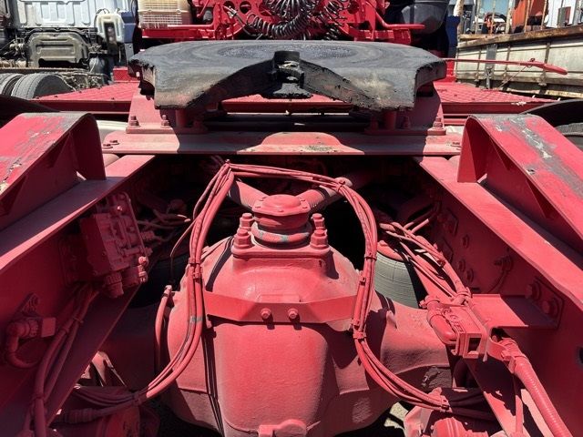 2019 Nissan Diesel UD Tractor Turbo auction photo 13