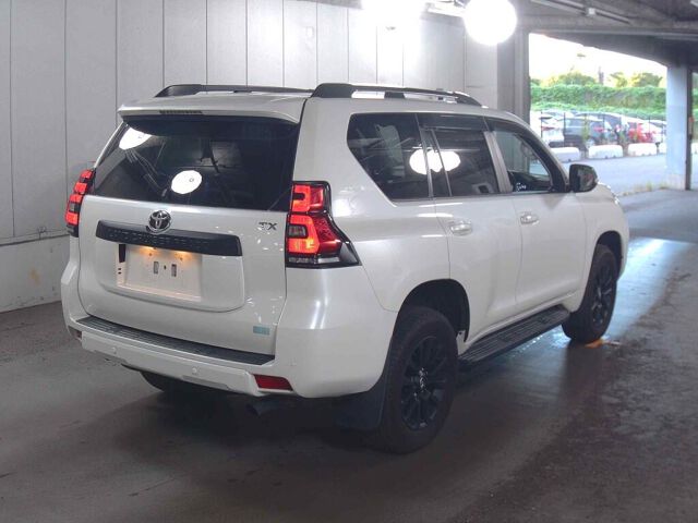 2023 Toyota Land Cruiser Prado TX L-PマットブラE 4WD auction photo 5