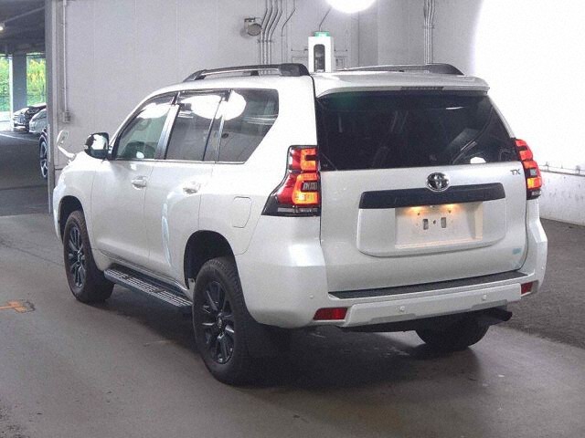 2023 Toyota Land Cruiser Prado TX L-PマットブラE 4WD auction photo 2