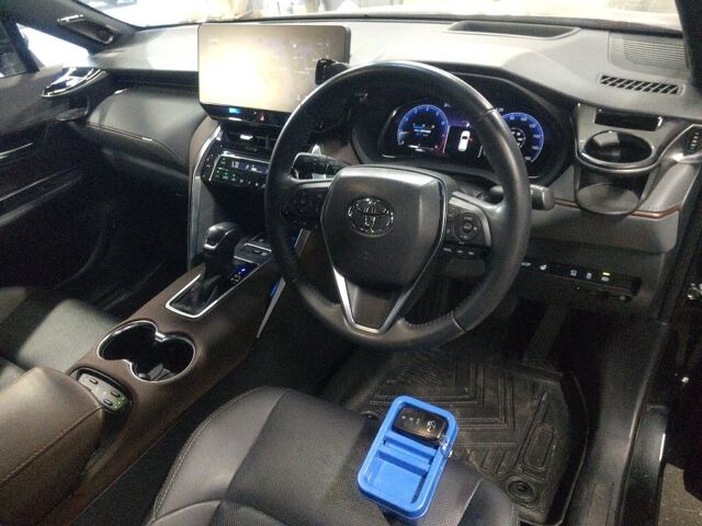 2024 Toyota Harrier Z Leather Package auction photo 3