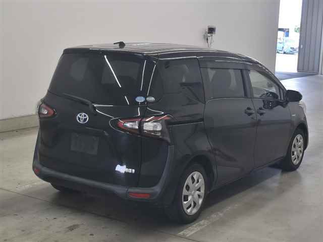 2016 Toyota Sienta ハイブリッドG auction photo 5