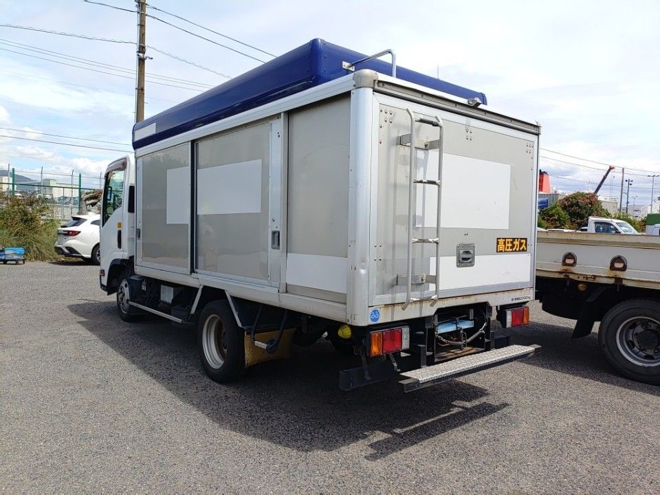 2016 Isuzu Elf auction photo 6