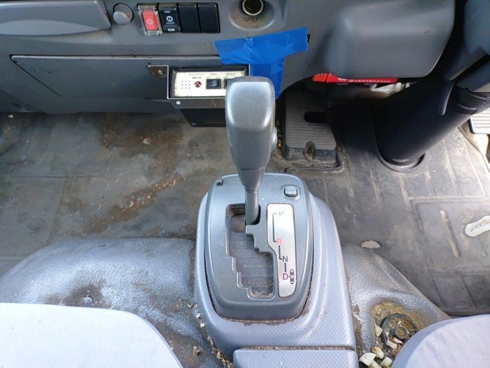 2016 Isuzu Elf auction photo 12