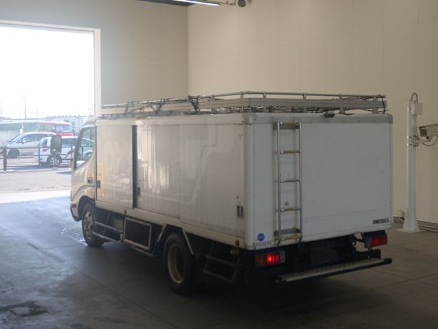 2014 Toyota Dyna auction photo 2