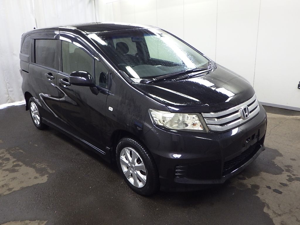 2011 Honda Freed Spike 4WD G Aero Japan auction vehicle